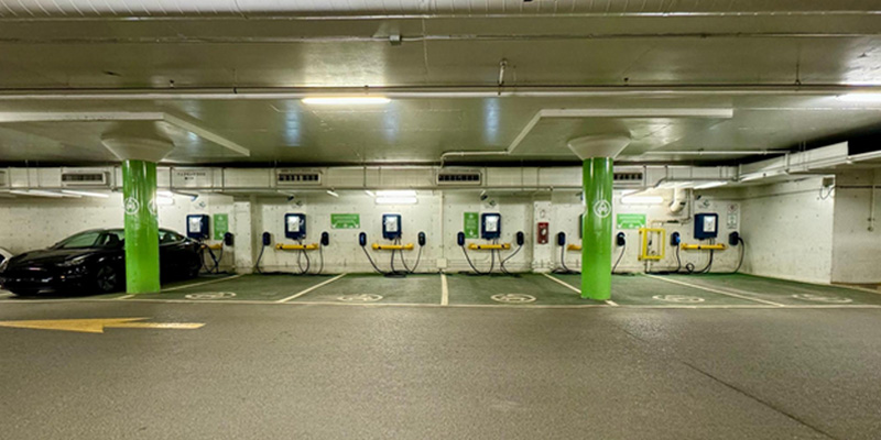 Place Viau à Montréal installation de la couverture cellulaire